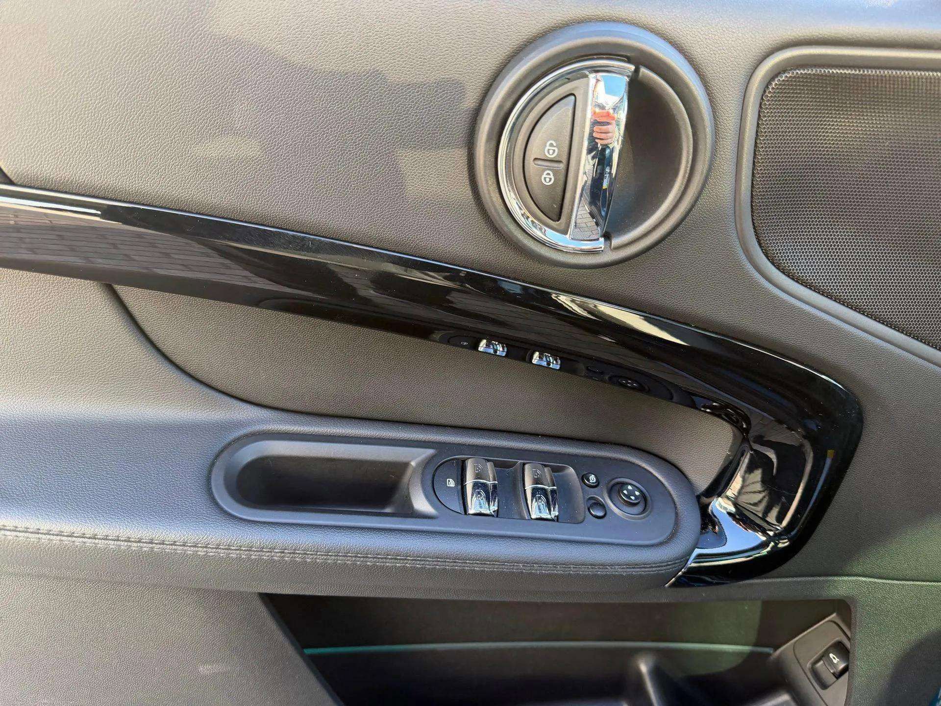 Used 2022 MINI Cooper Countryman S w/ Boardwalk Edition image 38