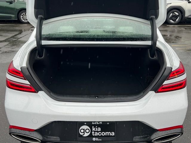 Used 2025 Genesis G70 2.5T image 12