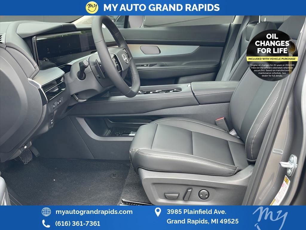 Used 2025 Nissan Murano SL w/ Cargo Package image 11