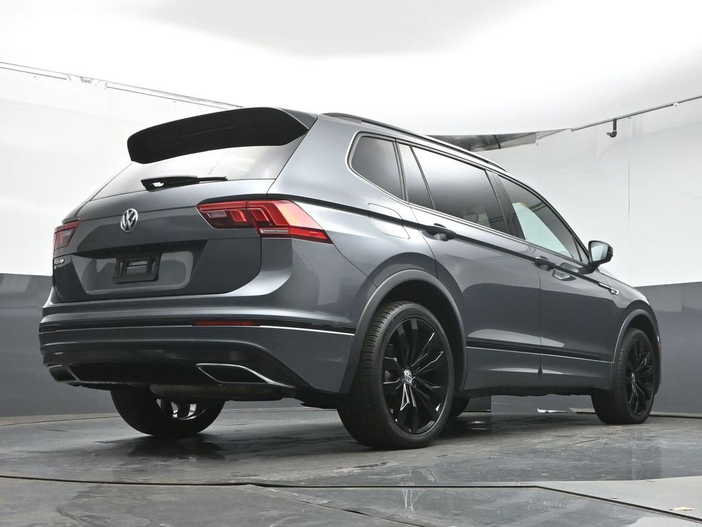 Used 2021 Volkswagen Tiguan SE R-Line image 38