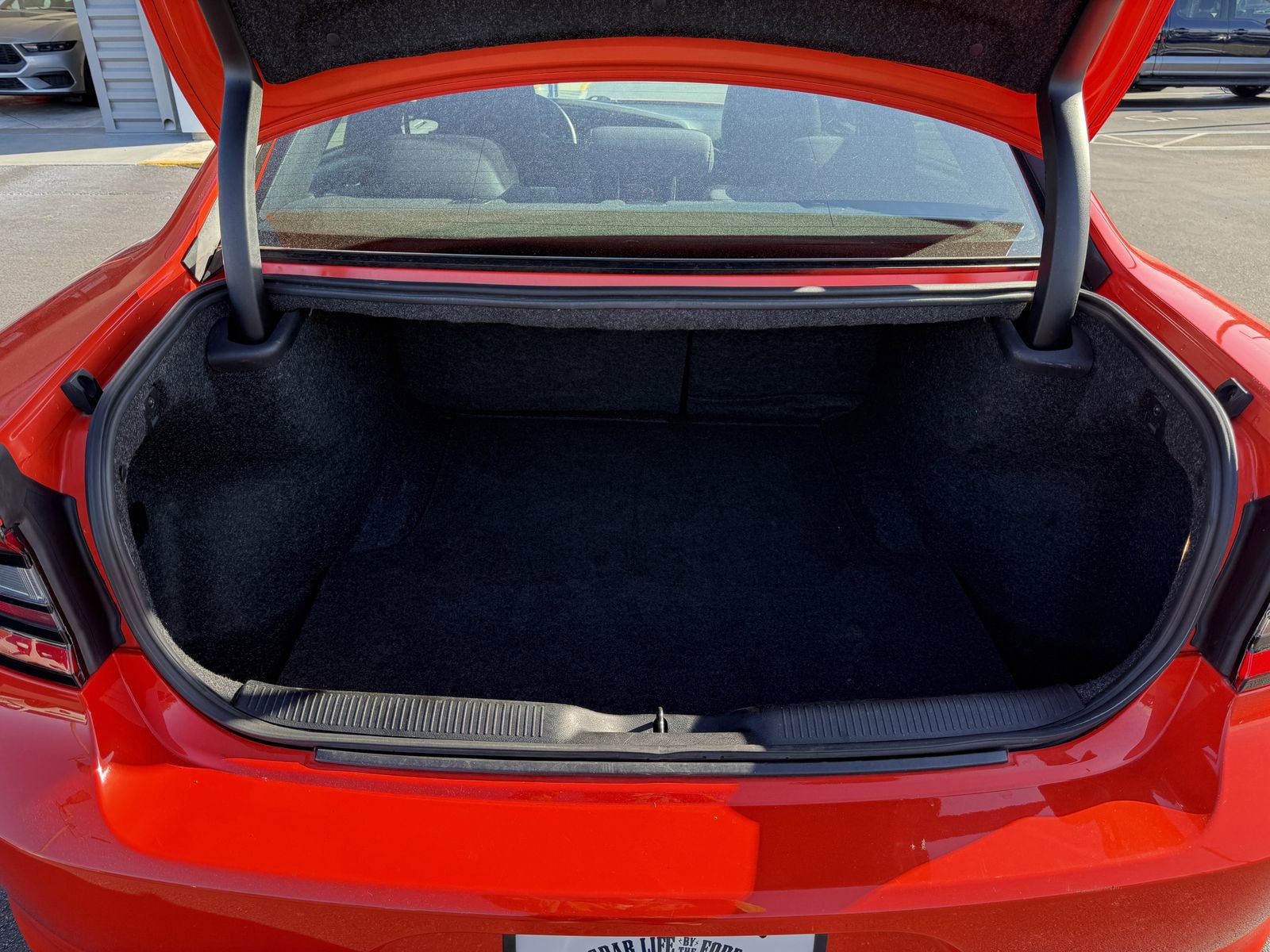 Used 2017 Dodge Charger SXT image 9