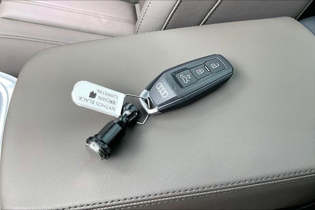 Used 2025 Audi Q5 Premium w/ Convenience Package AWD/4WD image 35