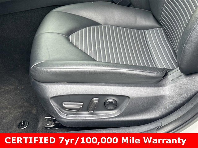 Used 2024 Toyota Camry SE image 17