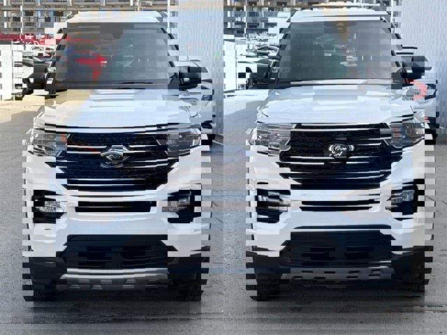 Used 2024 Ford Explorer XLT w/ Equipment Group 202A image 7