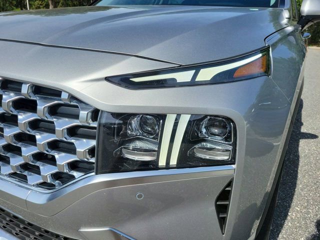 Used 2023 Hyundai Santa Fe Limited AWD/4WD image 16