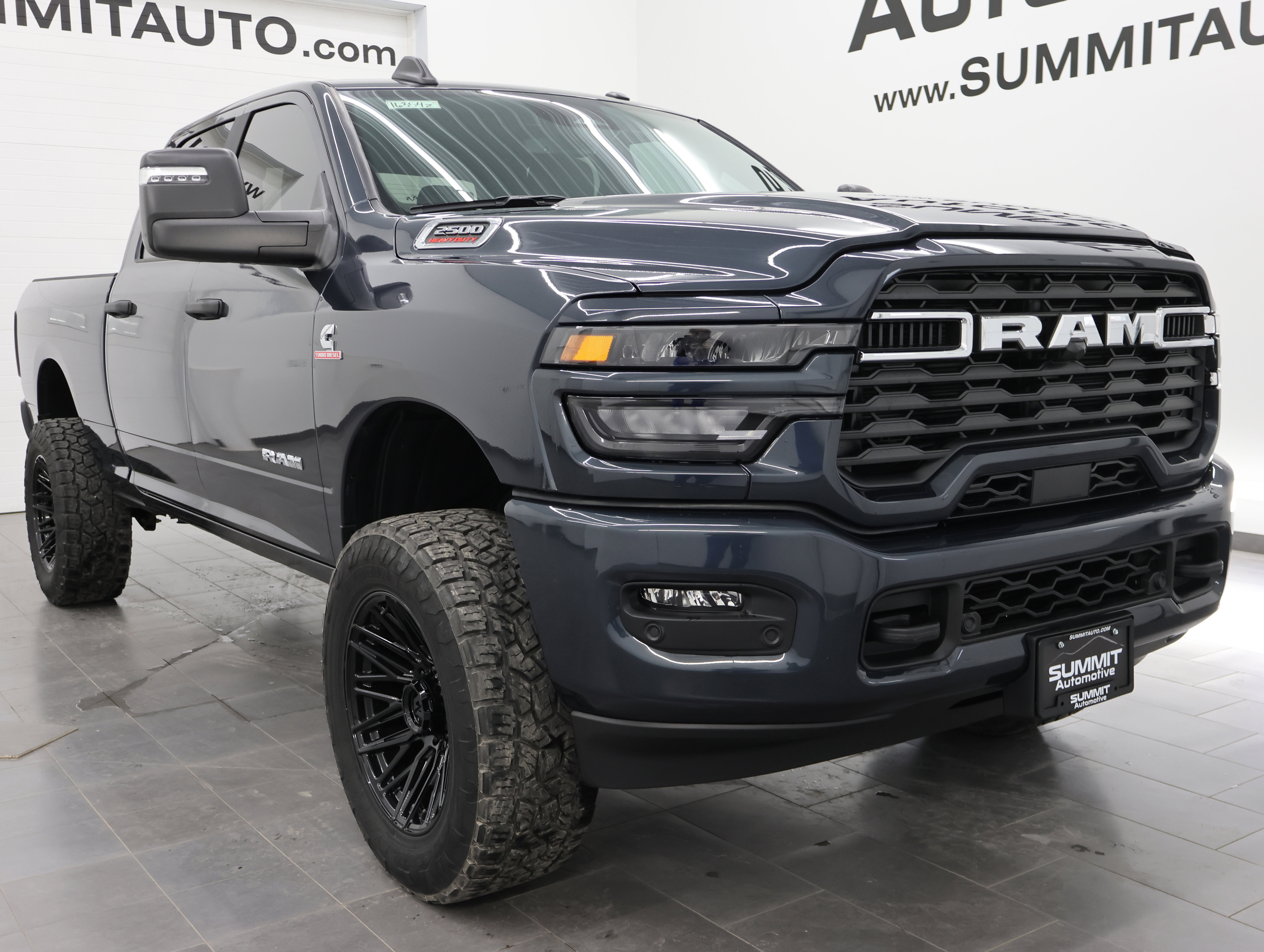 Used 2025 RAM 2500 Big Horn AWD/4WD image 2