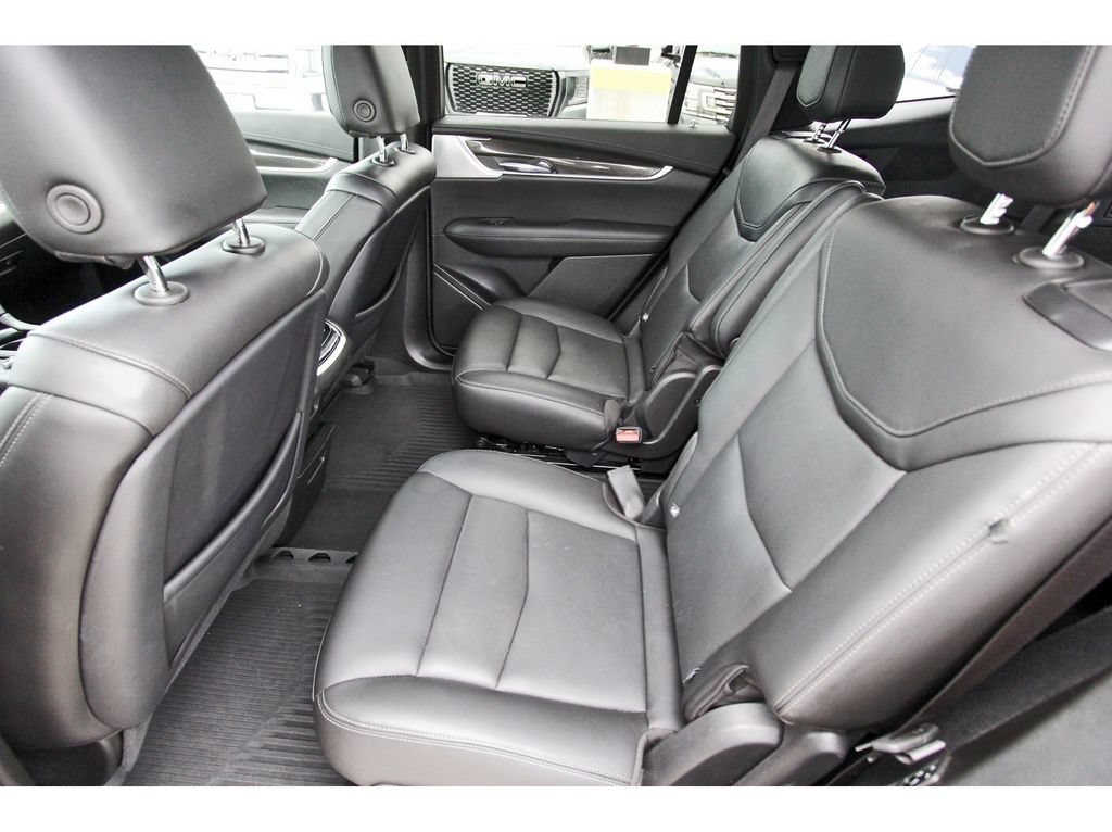 Certified 2024 Cadillac XT6 Sport w/ Technology Package AWD/4WD image 7