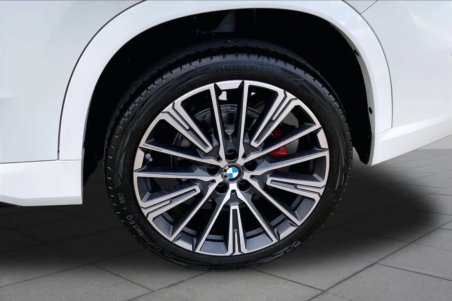 Used 2024 BMW X1 xDrive28i w/ M Sport Package AWD/4WD image 11
