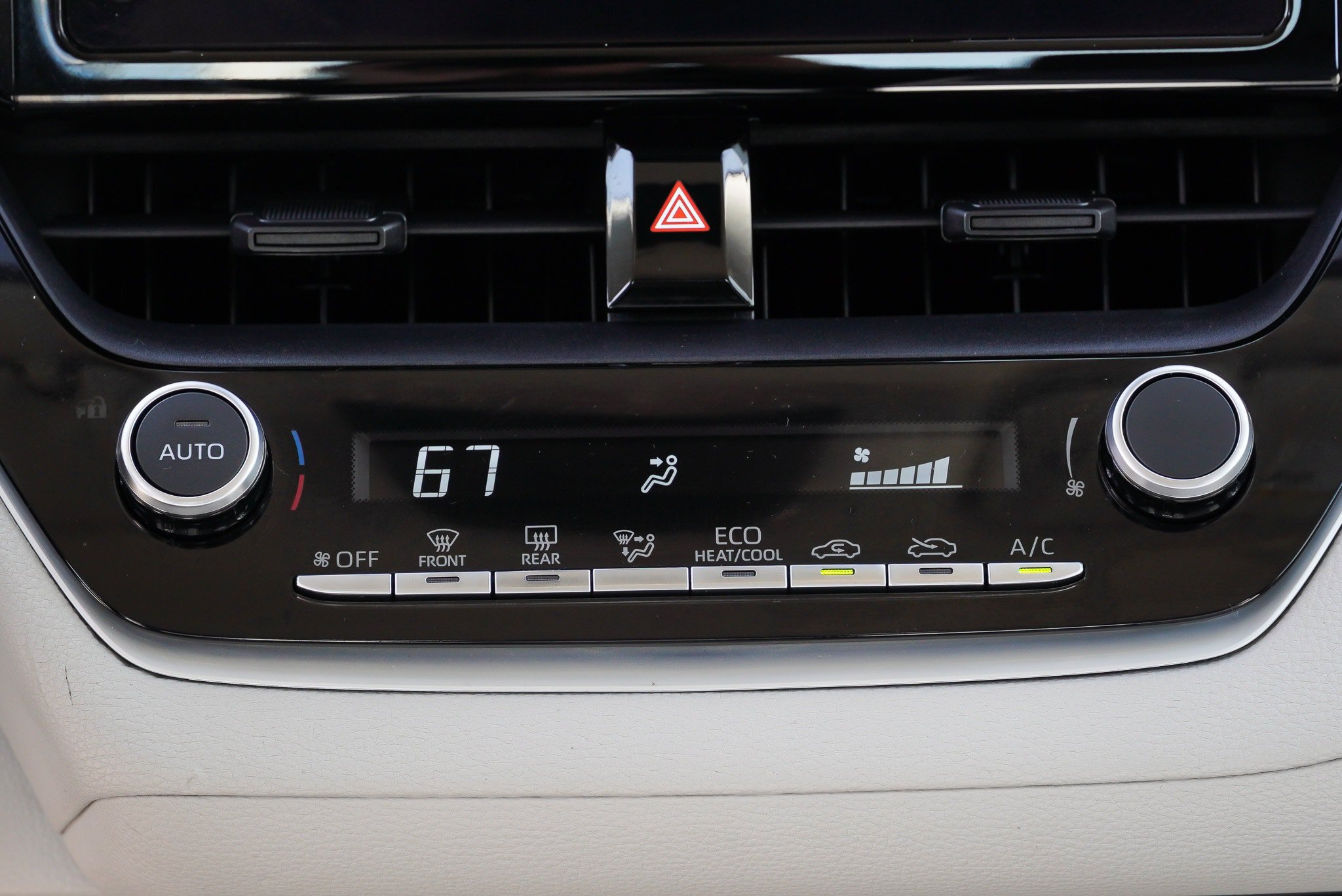 Certified 2024 Toyota Corolla LE FWD image 34