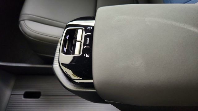 New 2026 Volvo EX30 Plus w/ Protection Package Premier AWD/4WD image 15