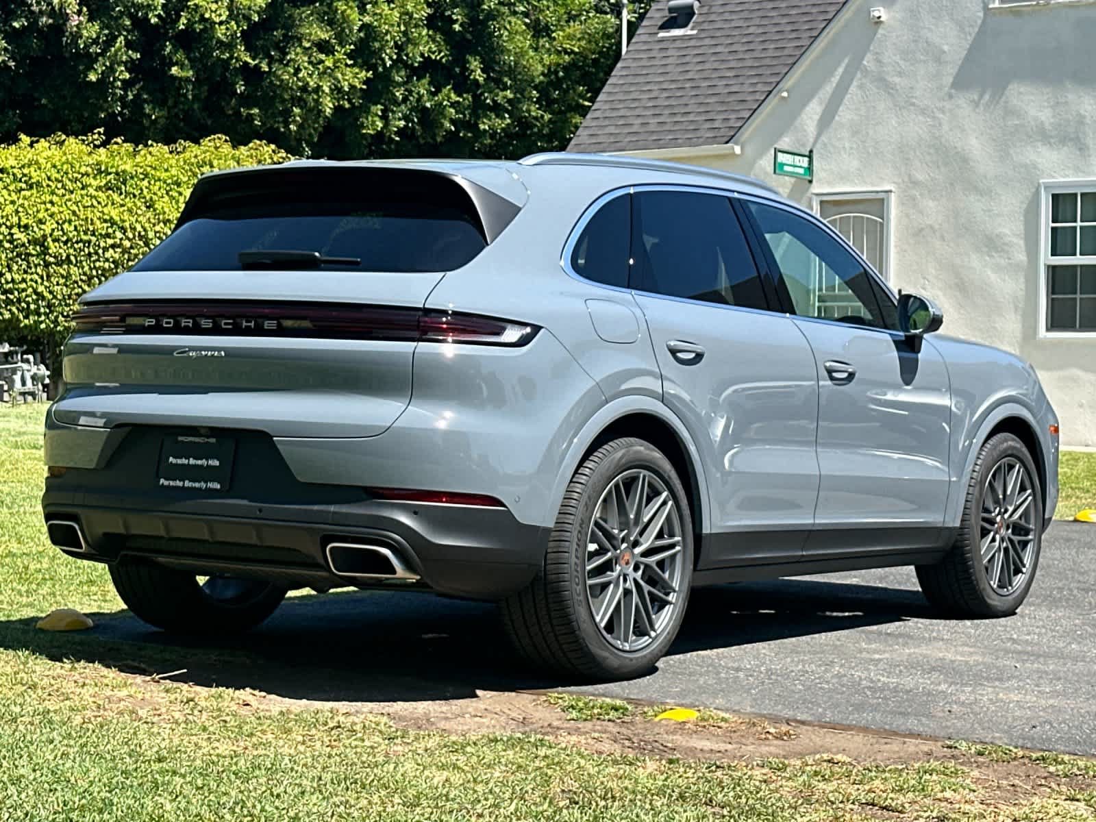 New 2026 Porsche Cayenne AWD/4WD image 8