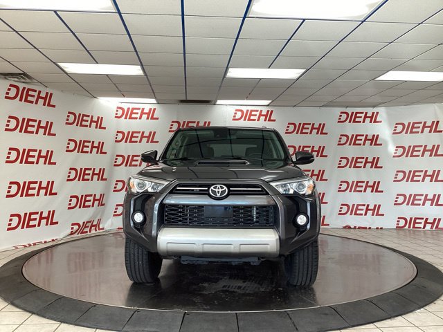 Used 2020 Toyota 4Runner TRD Off-Road Premium w/ Moonroof Package AWD/4WD image 2