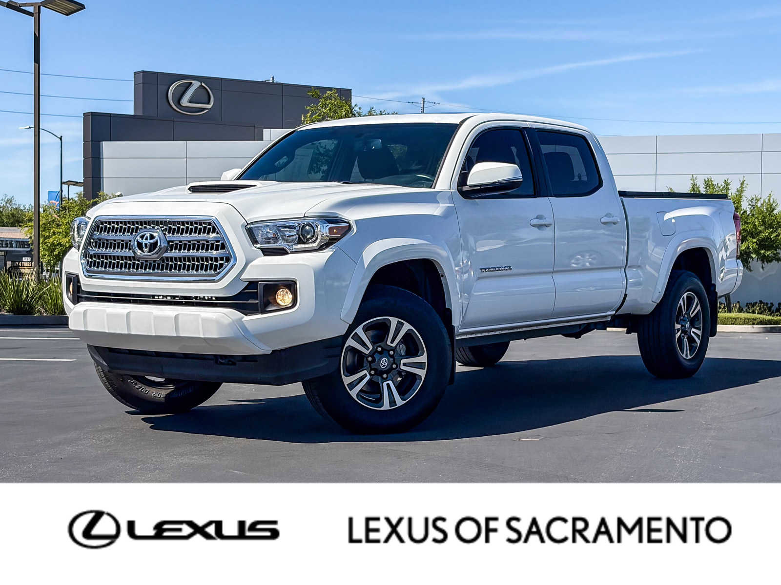 Used 2016 Toyota Tacoma TRD Sport AWD/4WD image 1