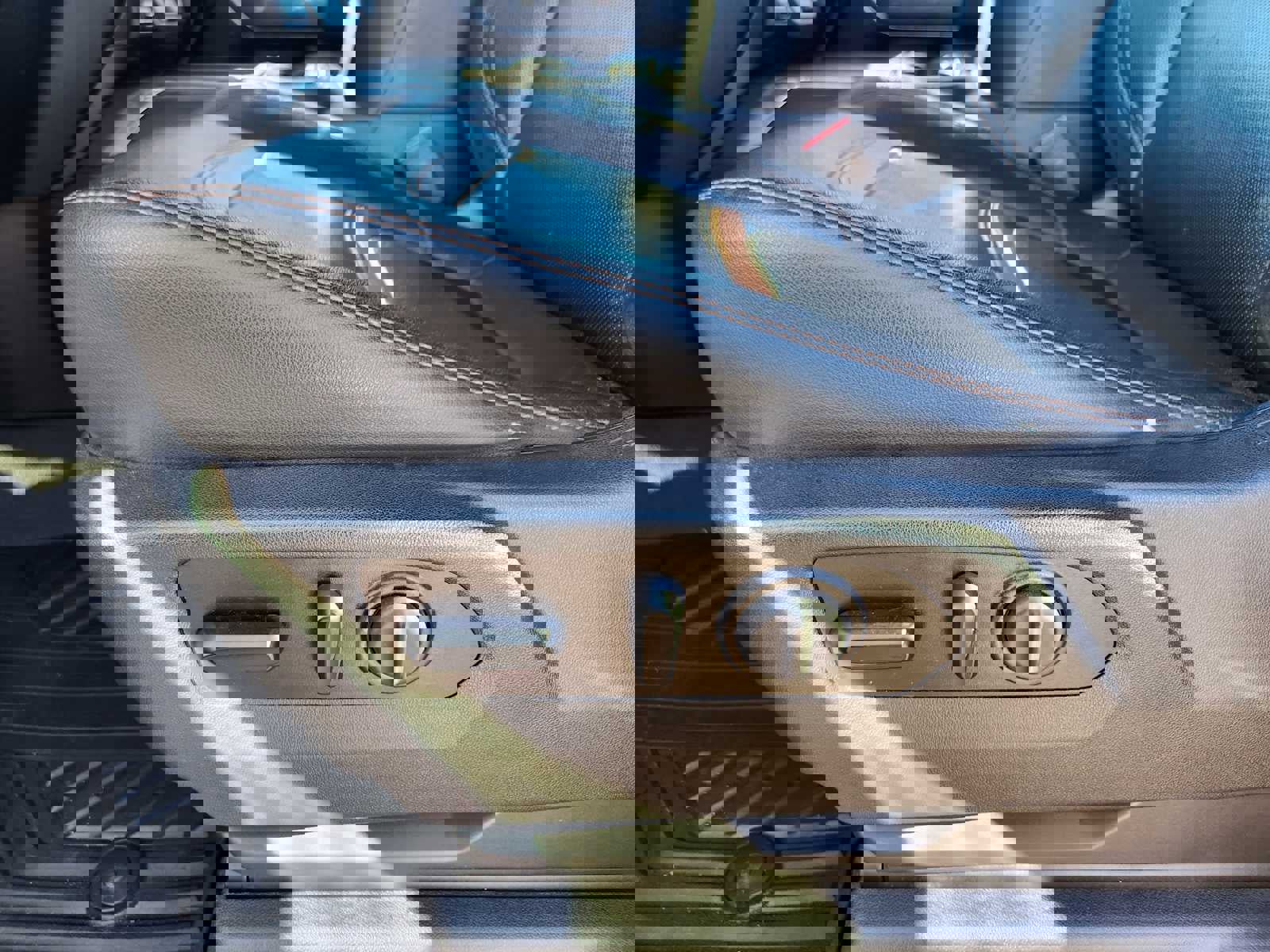 Used 2020 GMC Sierra 1500 AT4 w/ AT4 Premium Package image 8