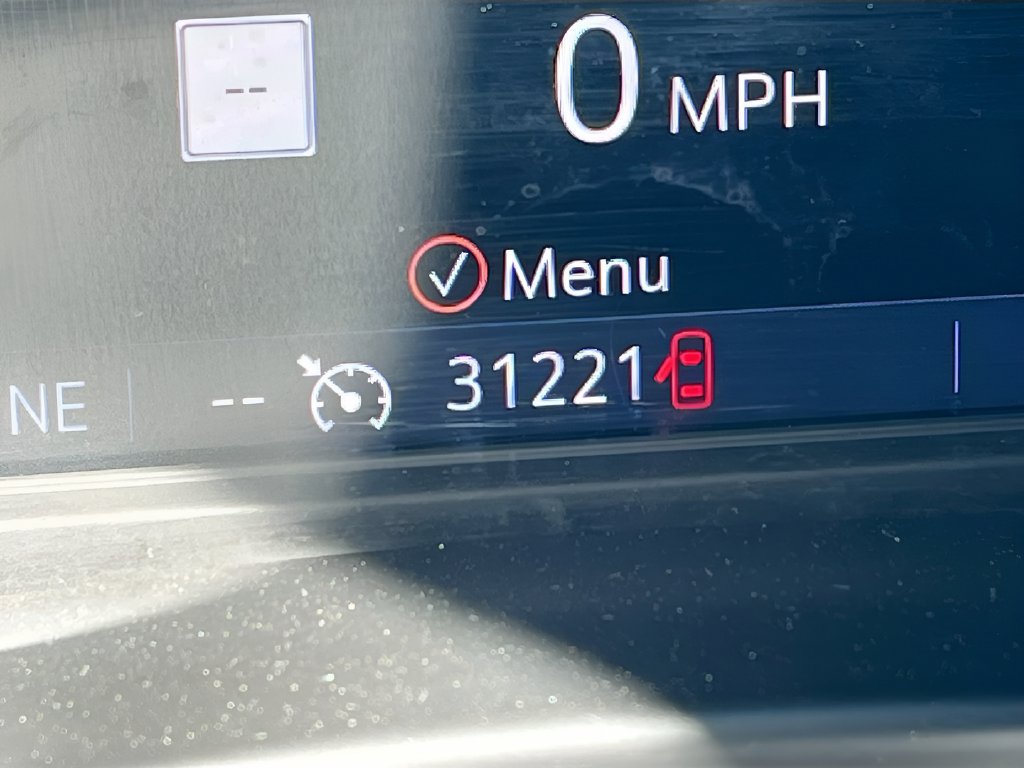 Used 2021 Buick Enclave Essence w/ Sport Touring Edition AWD/4WD image 12