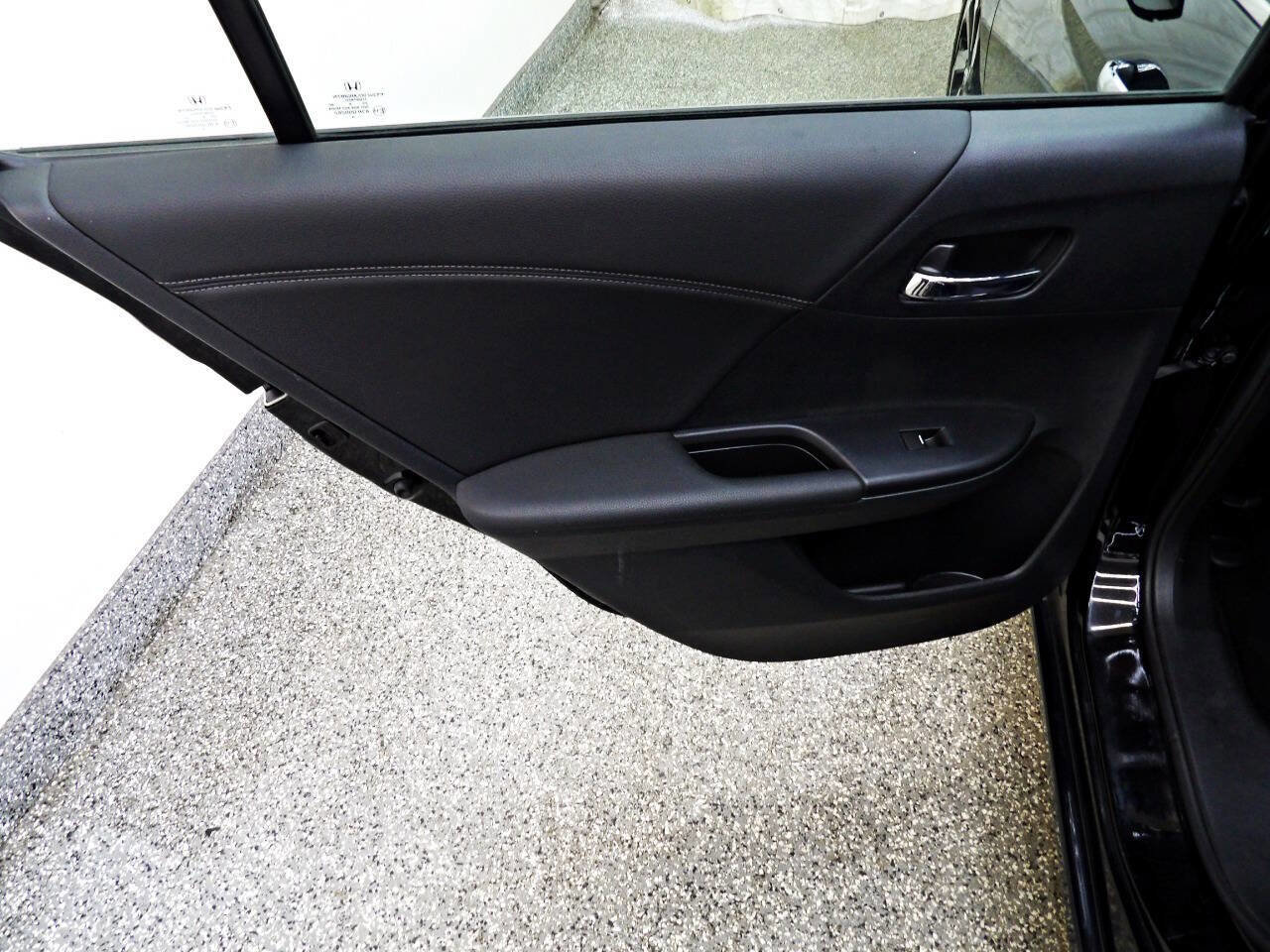 Used 2016 Honda Accord EX-L image 9