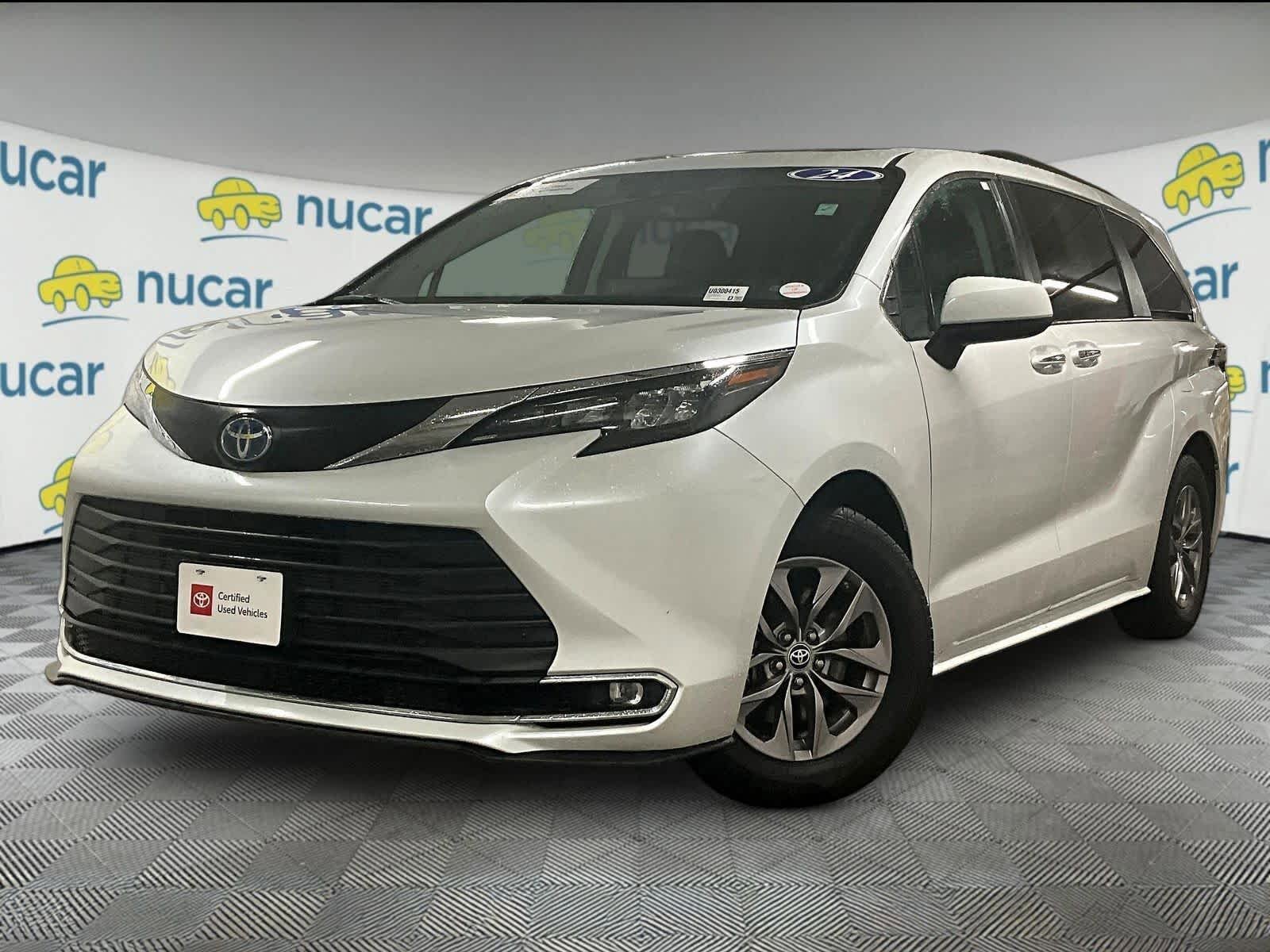 Certified 2024 Toyota Sienna XLE image 3