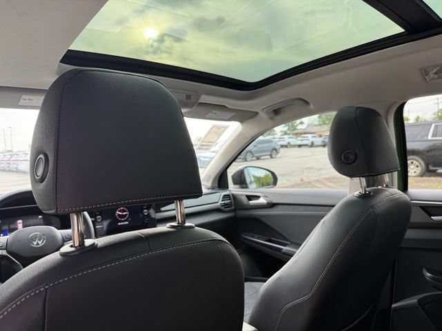New 2026 Volkswagen Taos SE FWD image 19
