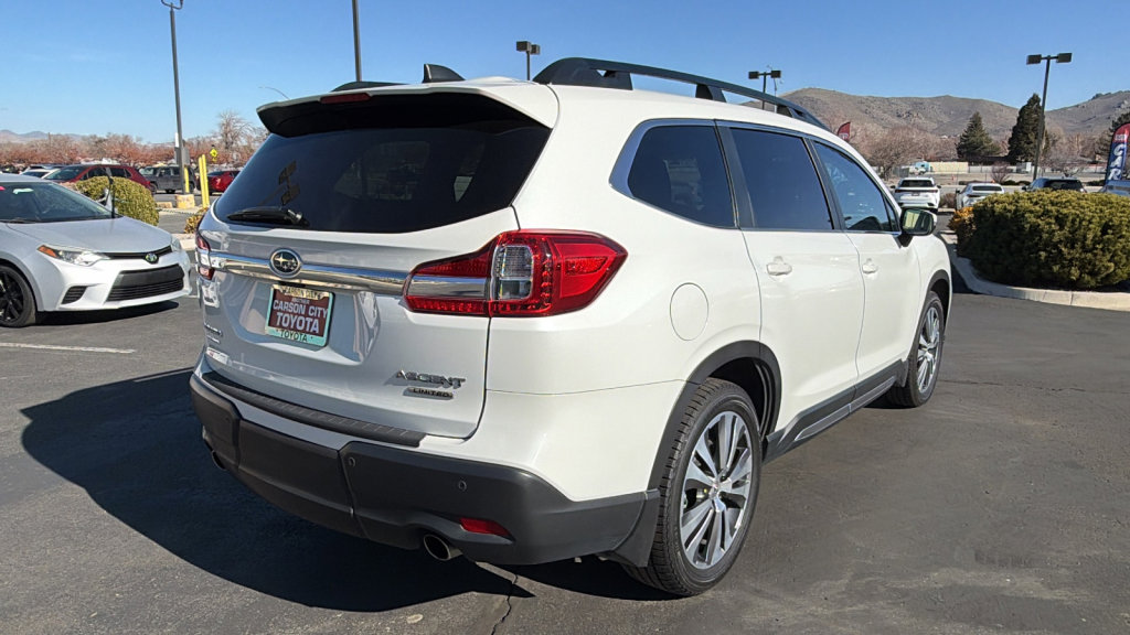 Used 2022 Subaru Ascent Limited w/ Technology Package image 3