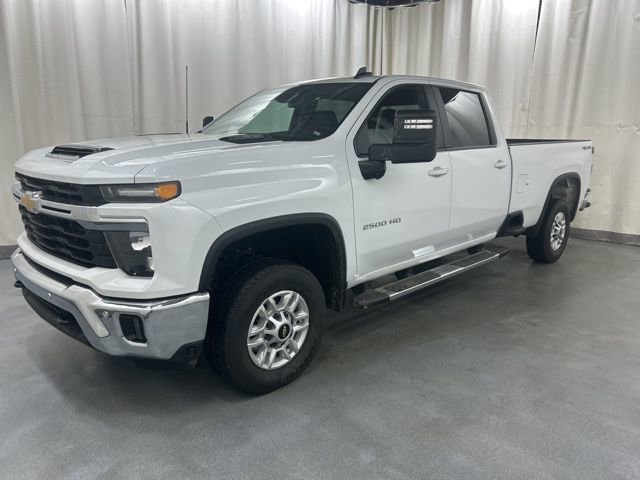 Used 2025 Chevrolet Silverado 2500 LT w/ Safety Package image 2