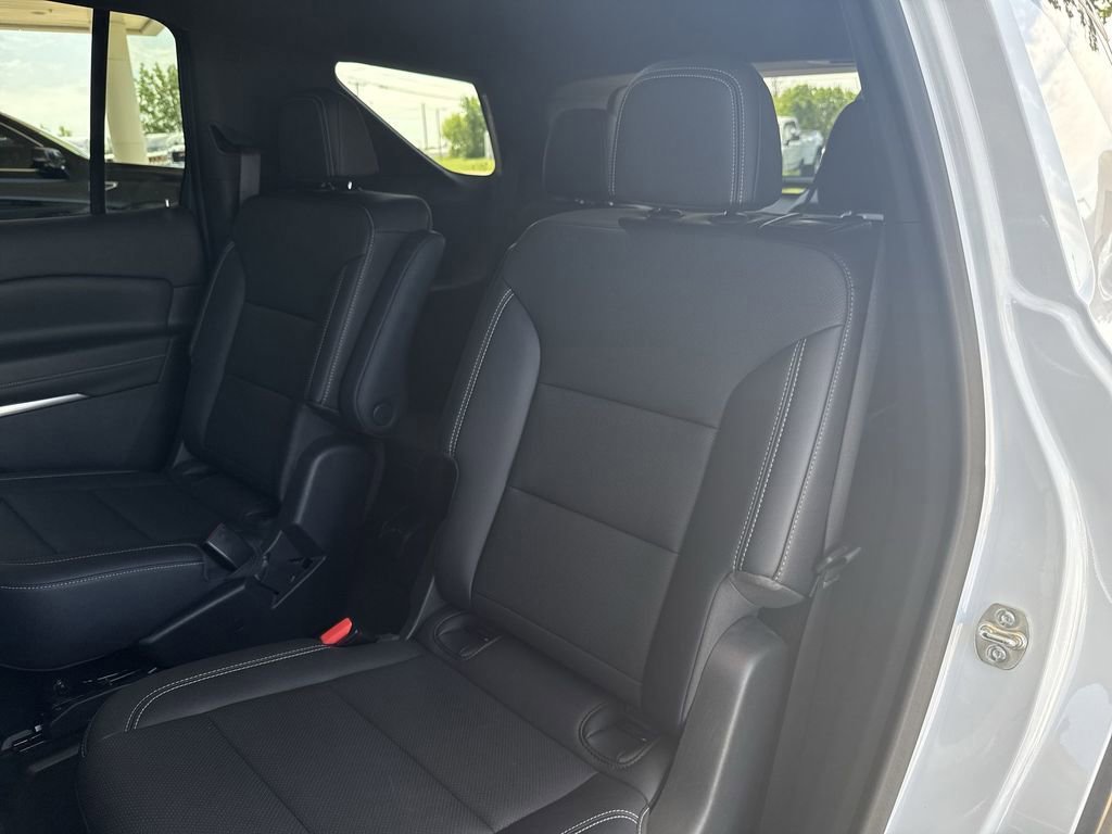 Certified 2025 Chevrolet Traverse LT AWD/4WD image 10