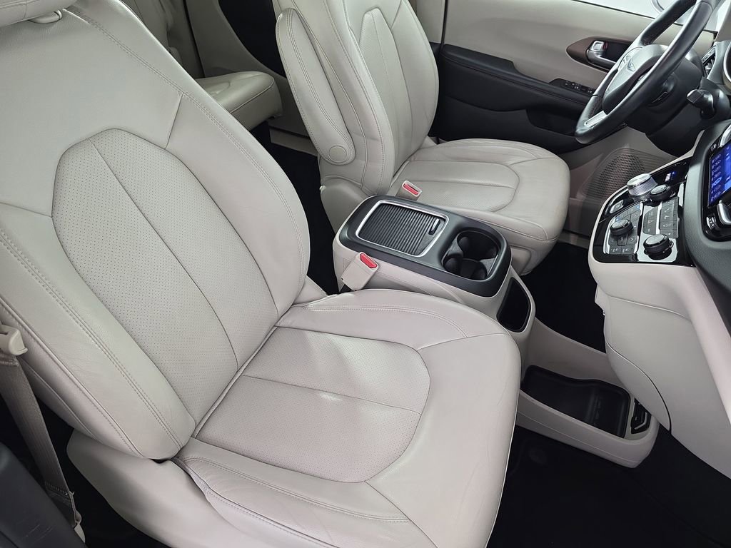 Used 2017 Chrysler Pacifica Touring-L Plus w/ Advanced Safetytec Group image 38