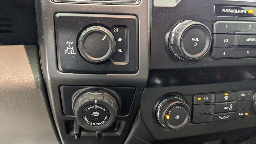 Used 2020 Ford F150 XLT w/ Max Trailer Tow Package image 27