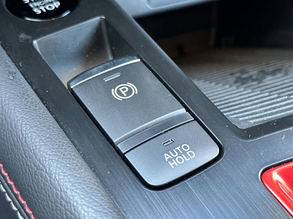 New 2025 Nissan Kicks SR image 16