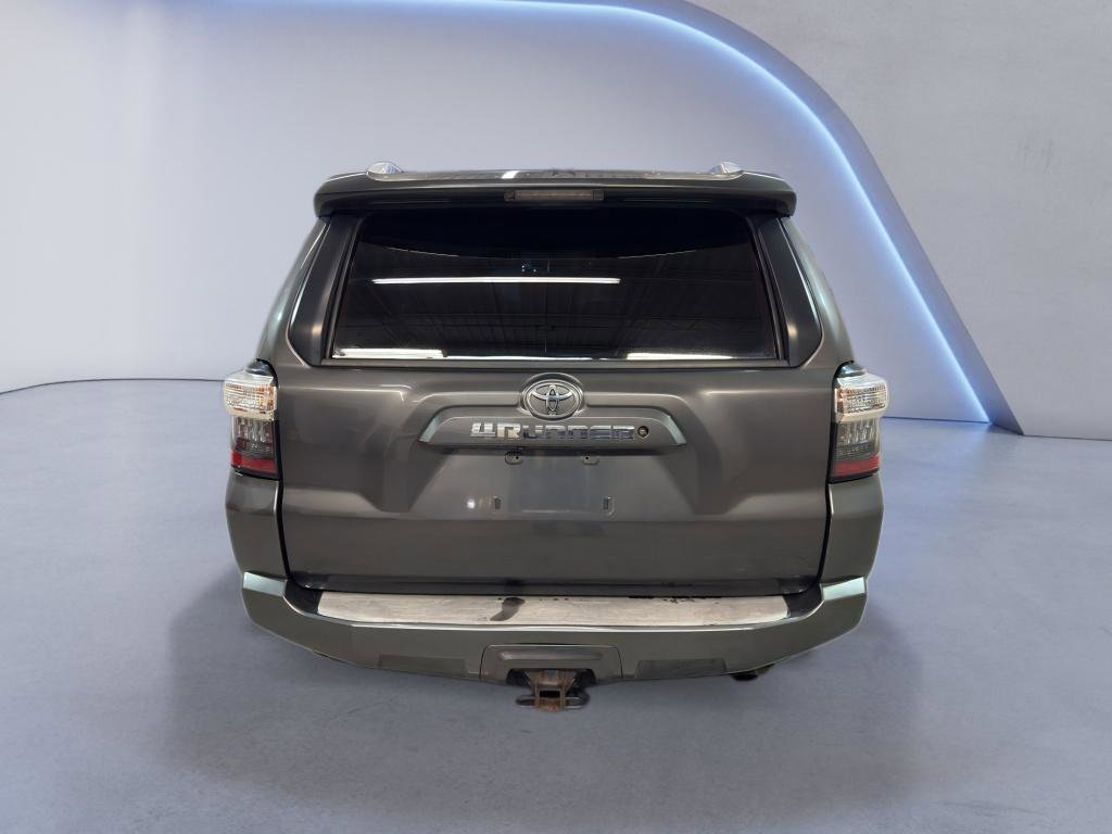 Used 2016 Toyota 4Runner SR5 AWD/4WD image 5
