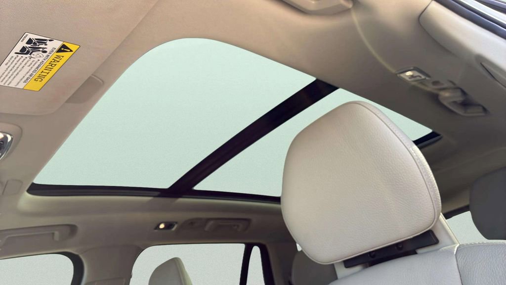 Used 2022 Volvo XC90 T5 Momentum image 27