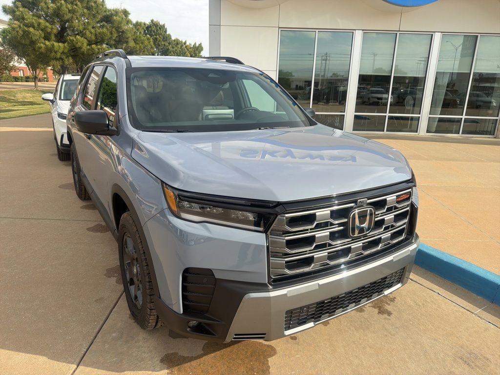 New 2026 Honda Pilot TrailSport image 2