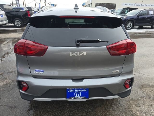 Used 2022 Kia Niro EX image 4
