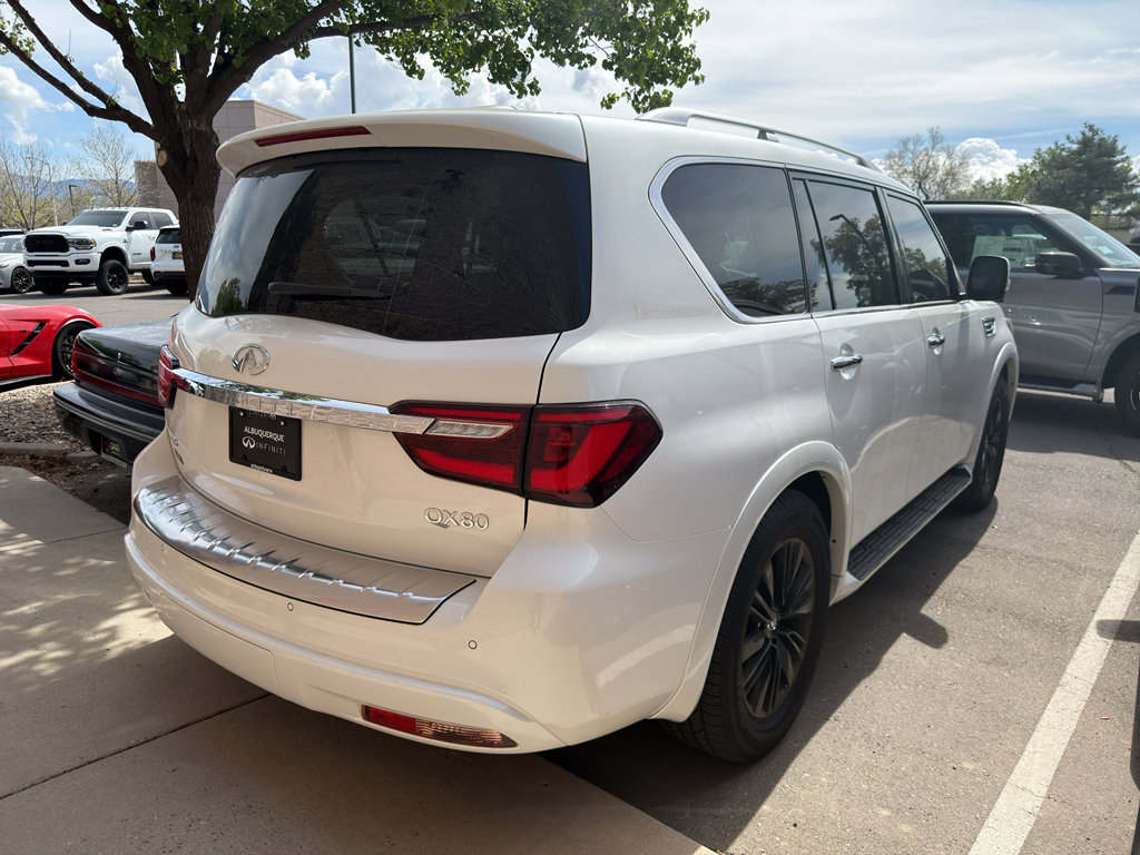 Used 2023 INFINITI QX80 Luxe w/ Cargo Package image 4