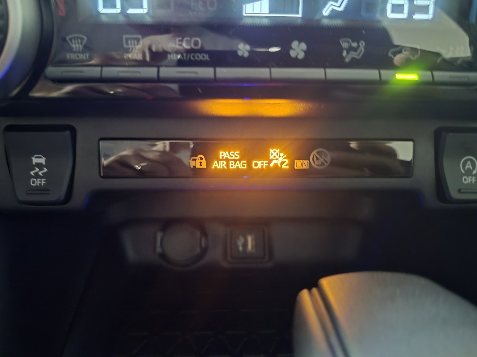 New 2025 Toyota RAV4 XLE image 26