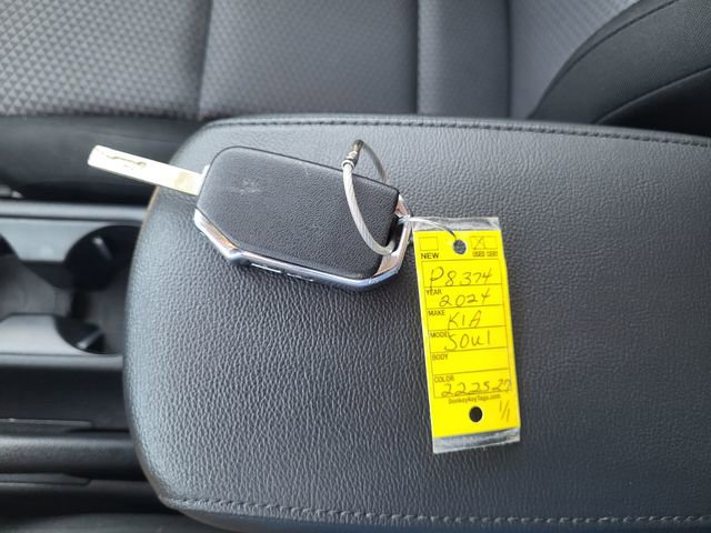 Used 2024 Kia Soul LX w/ Option Group 015 image 23