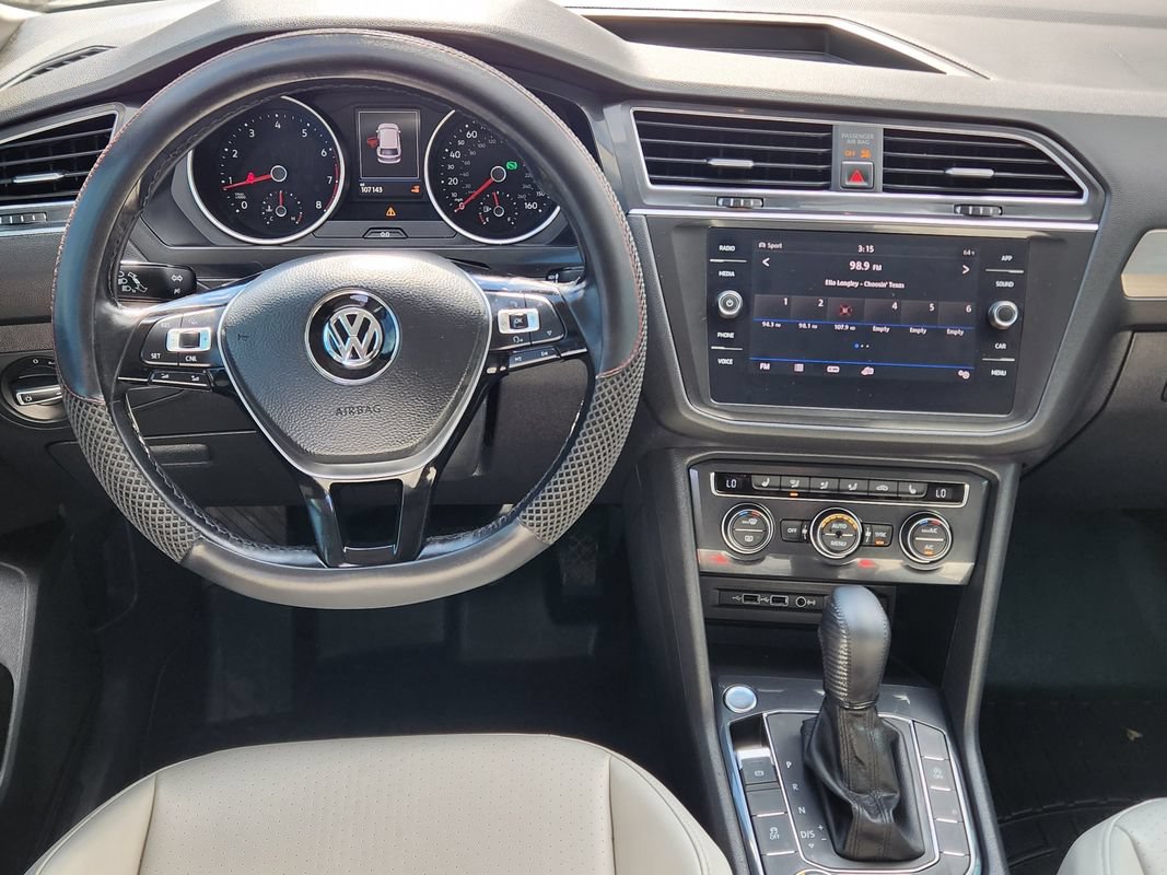 Used 2018 Volkswagen Tiguan SE AWD/4WD image 29