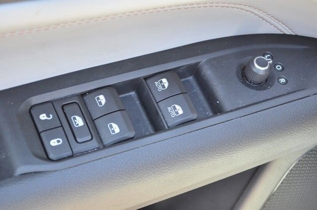 Used 2022 Jeep Compass Limited AWD/4WD image 16