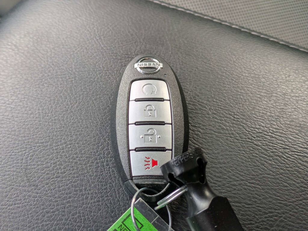 Used 2020 Nissan Pathfinder SV image 42