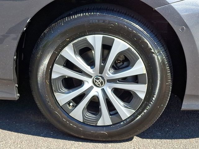 Used 2020 Toyota Prius LE AWD/4WD image 8