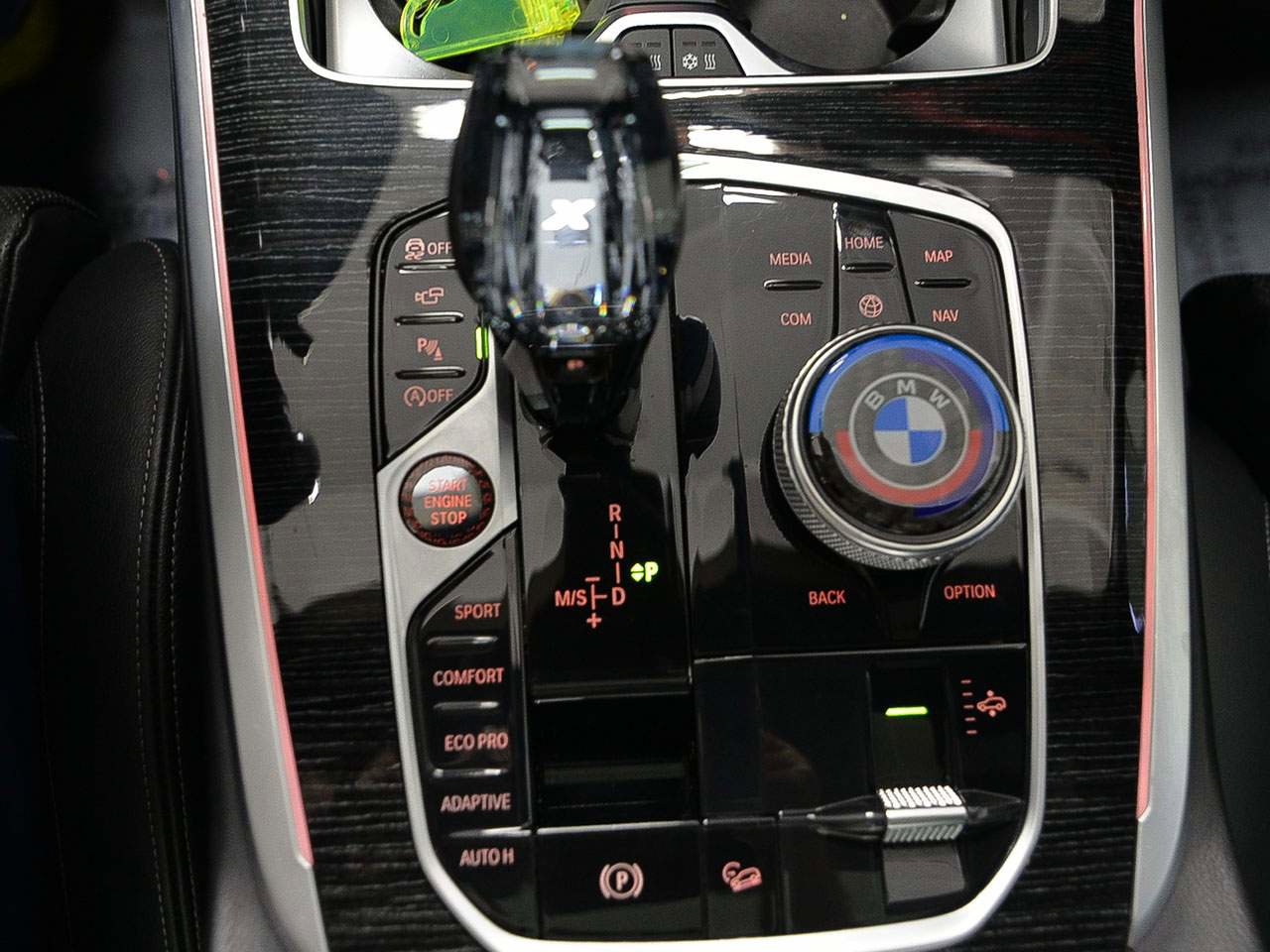 Used 2022 BMW X7 M50i image 10