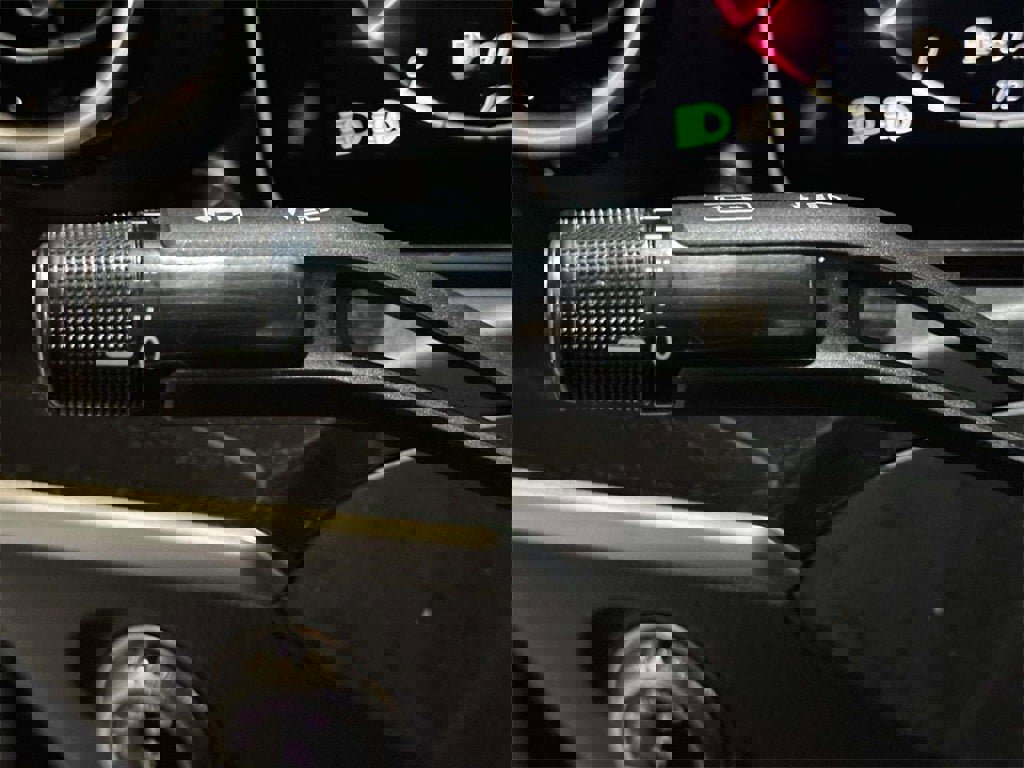 Used 2022 Mercedes-Benz C 300 4MATIC Sedan image 31