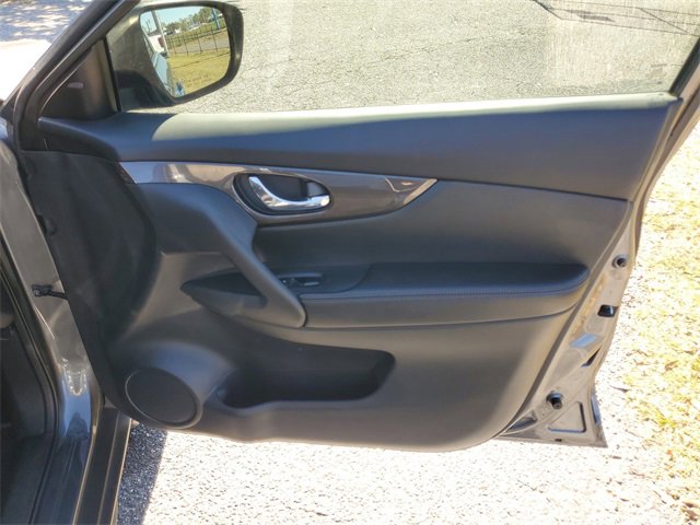 Used 2019 Nissan Rogue S w/ Special Edition Package image 33