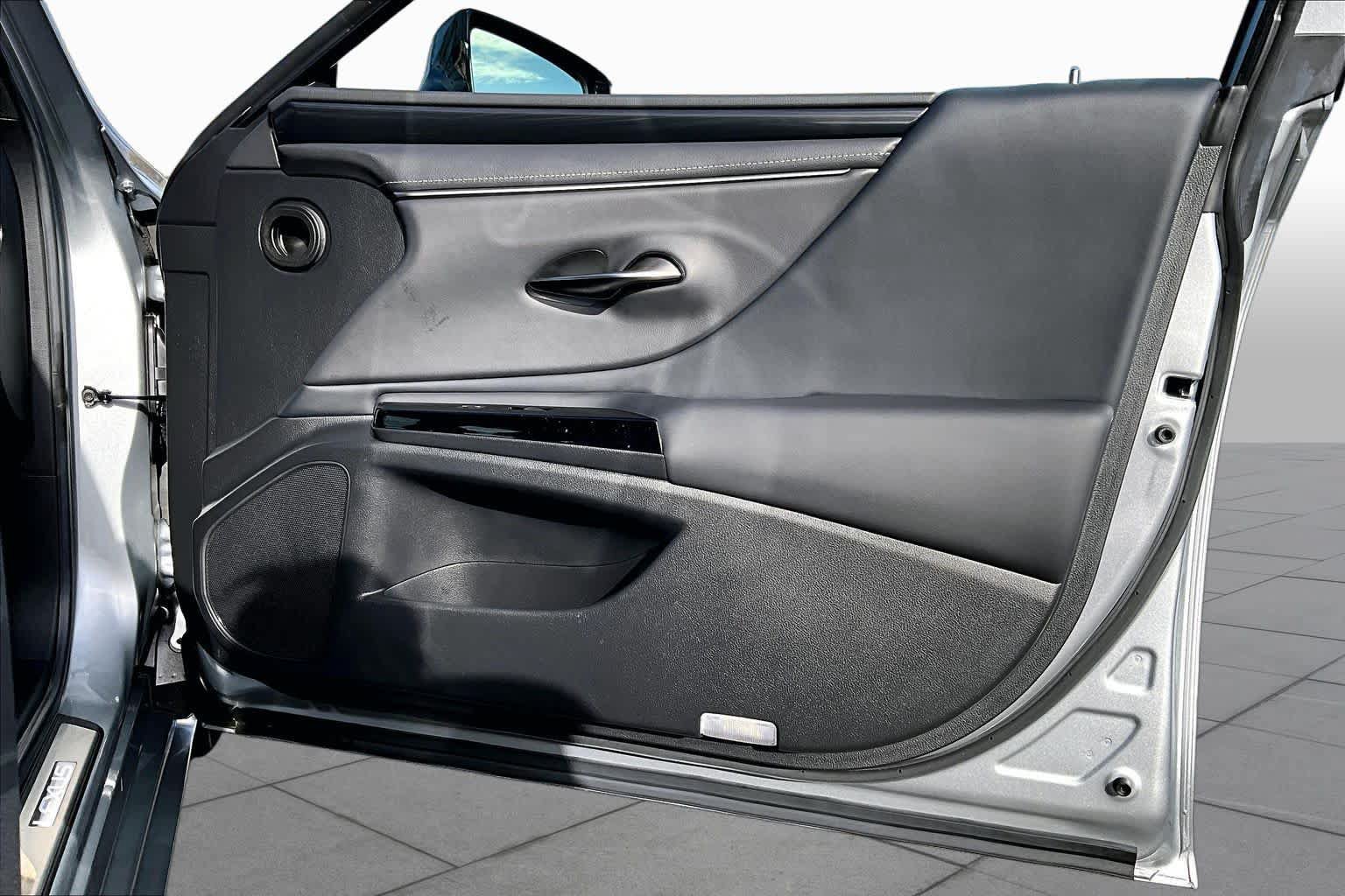 Certified 2025 Lexus ES 350 w/ Accessory Package (Z1) FWD image 21