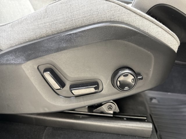 Used 2020 Volvo XC90 T6 Inscription w/ Protection Package Premier image 35