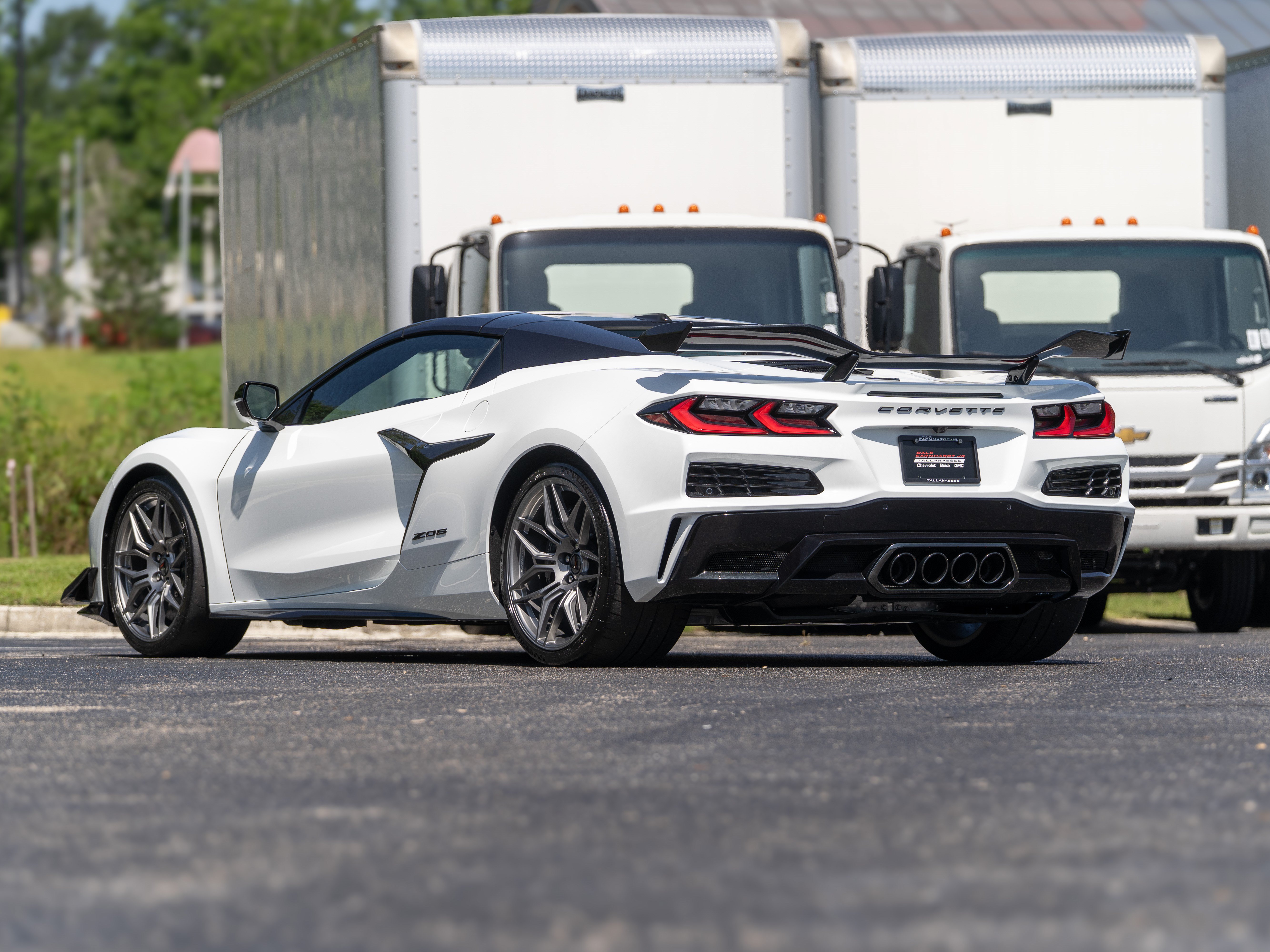 New 2027 Chevrolet Corvette Z06 w/ Z07 Performance Package RWD image 3