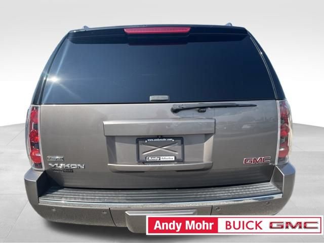 Used 2011 GMC Yukon Denali AWD/4WD image 9