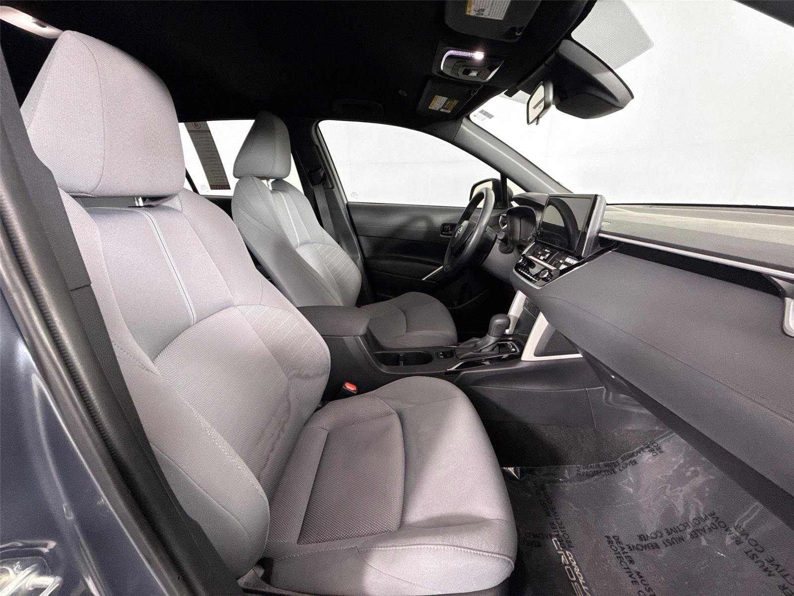 Used 2025 Toyota Corolla Cross AWD Hybrid image 35