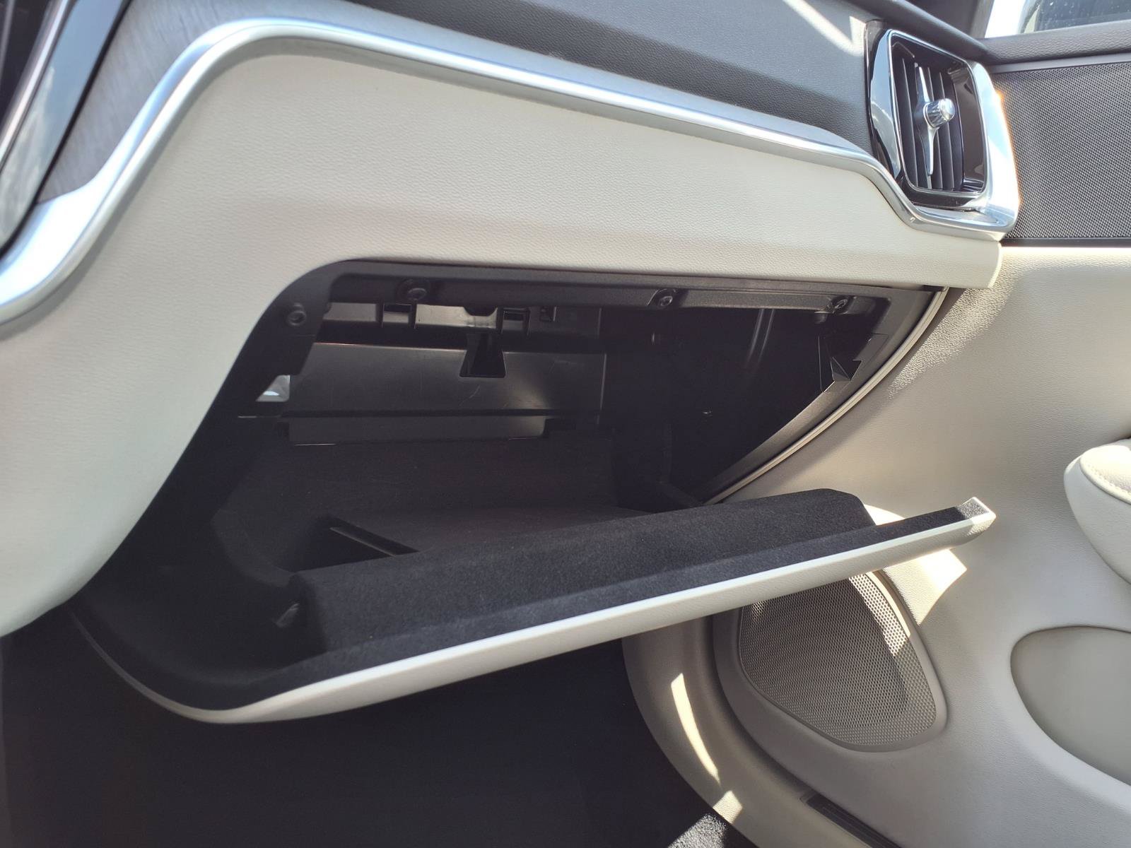 Certified 2023 Volvo S60 B5 Plus FWD image 33