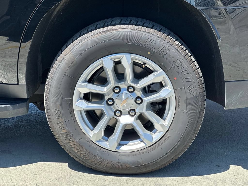 Used 2025 Chevrolet Tahoe LT AWD/4WD image 3
