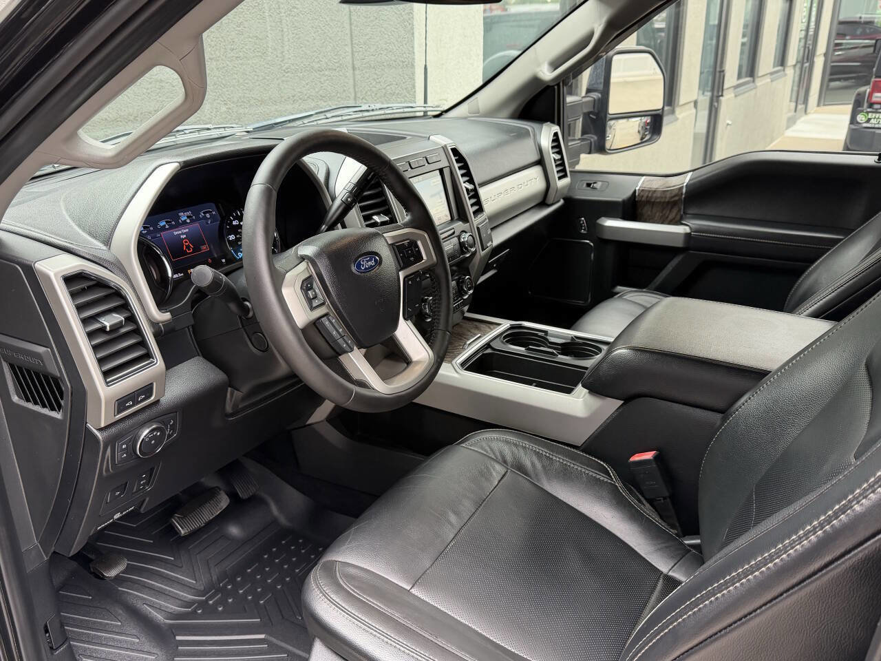 Used 2019 Ford F250 Lariat w/ Lariat Ultimate Package AWD/4WD image 13